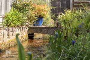 Photo 25- click for photo gallery